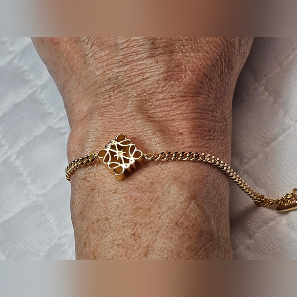 Loewe Gold Chain Logo Charm Bracelet Like NEW Stamped - Picture 4 of 4